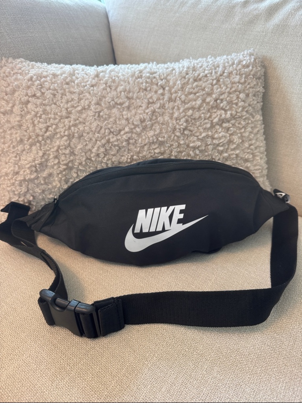 Nike Black Belt Bag Fanny Pack Crossbody Sling Large Double Zip Unisex